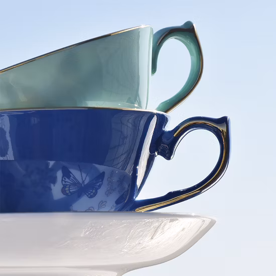 Hot Selling Alphabet Ceramic Mug Set with Lid Spoon Drinking Cup Couples Household Tea Cup